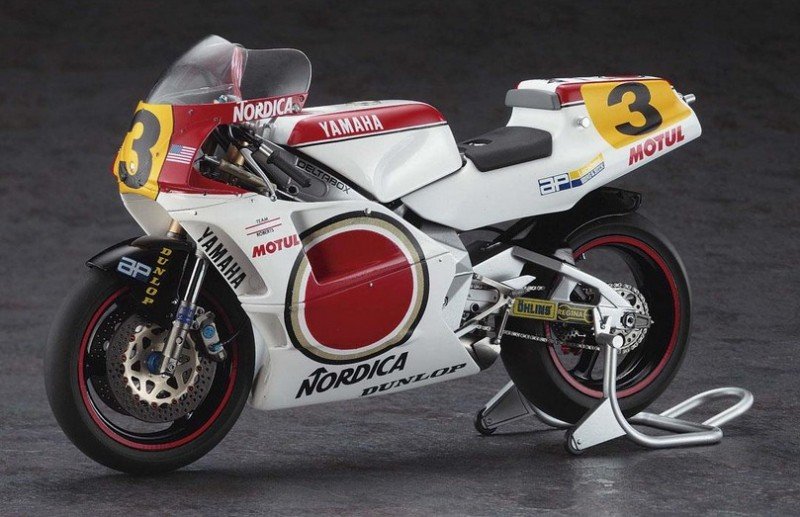 Hasegawa 21710 - 1/12 Yamaha YZR500 (0WA8) Team Lucky Strike Roberts 1989